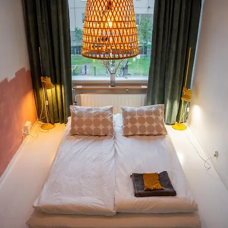 Arctic Circle Retreat: Stylish 2-room *