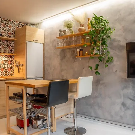 Arctic Circle Retreat: Stylish 2-room Apartament Rovaniemi