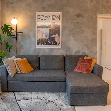 Arctic Circle Retreat: Stylish 2-room