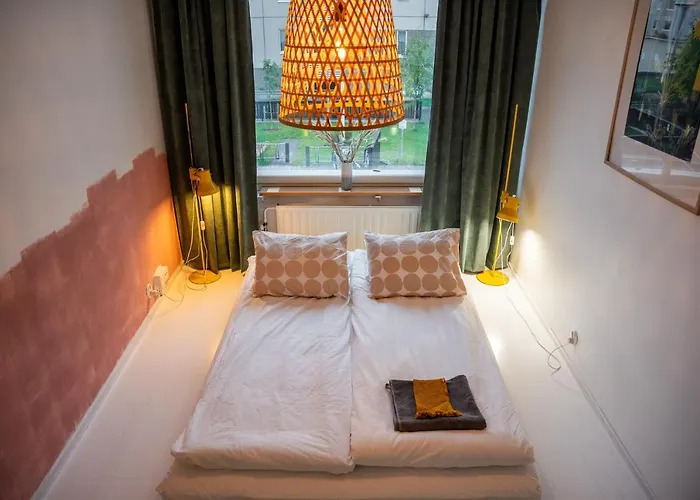 Arctic Circle Retreat: Stylish 2-room *