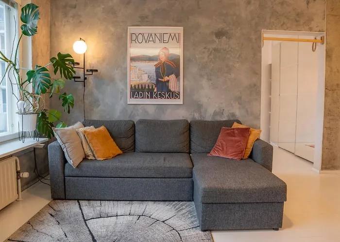 Arctic Circle Retreat: Stylish 2-room