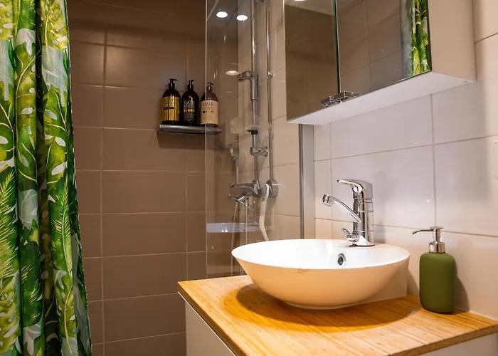 Arctic Circle Retreat: Stylish 2-room アパート