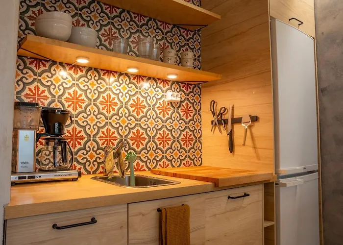 Arctic Circle Retreat: Stylish 2-room *